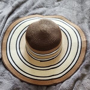 Source Unknown Brown and Cream Striped Hat